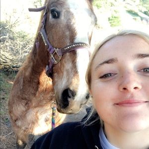 Meet your Posher, Kelly